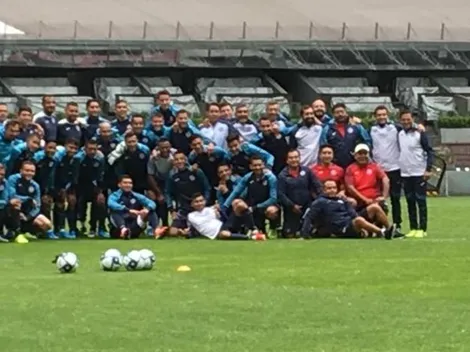 Cruz Azul reconoce cancha en el Azteca y entrena con el Conejo