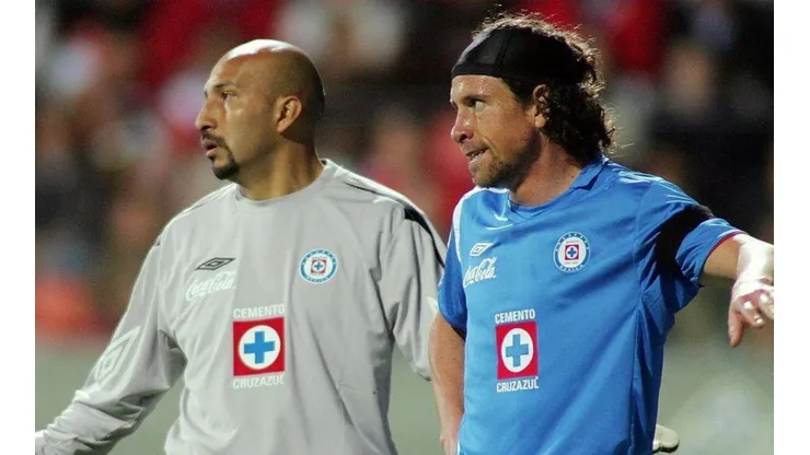 Ex compañeros del Conejo en Cruz Azul se despiden de él en su retiro