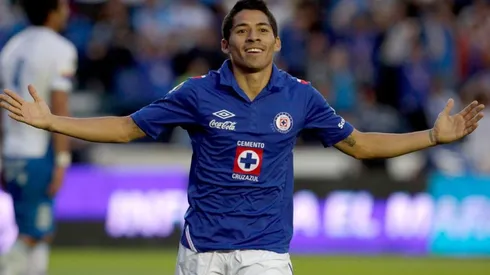Javier Aquino en Cruz Azul.