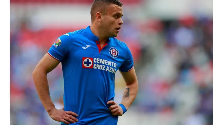 El atacante uruguayo venía utilizando el dorsal 13 hasta que apareció en la primera fecha con el 21