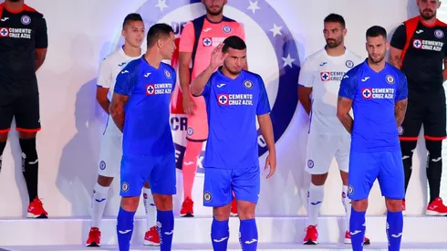 La hermosa tipografía de la playera de Cruz Azul para el Apertura 2019