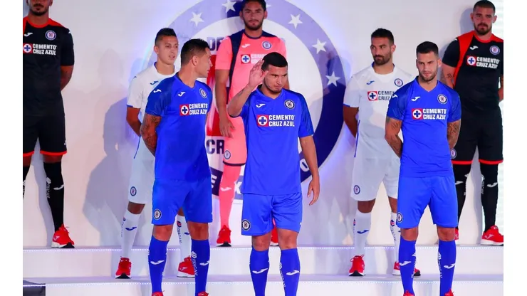 La hermosa tipografía de la playera de Cruz Azul para el Apertura 2019