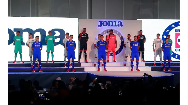 Como siempre: Cruz Azul es el club con menos patrocinios de la Liga MX