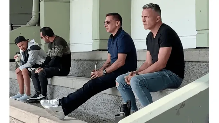 El invitado de honor en la práctica de hoy de Cruz Azul en La Noria