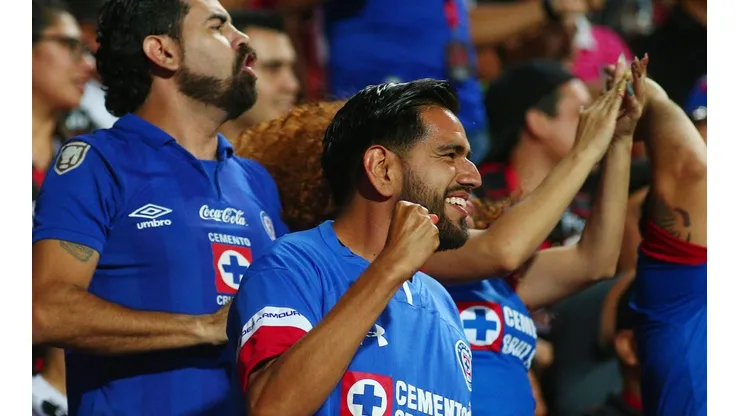 ¿Por qué Cruz Azul presentó un nuevo himno esta noche?
