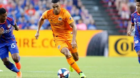 Houston Dynamo confirma el interés de Cruz Azul por Mauro Manotas