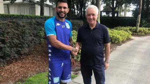 Walter Montoya tendrá que volver a Cruz Azul después de Racing Club