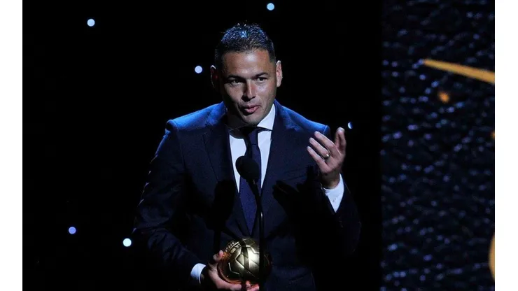 Pablo Aguilar en la premiación del Balón de Oro.