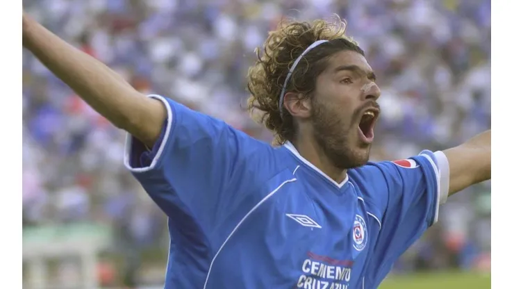 Defendió a Cruz Azul en la temporada 2002-03