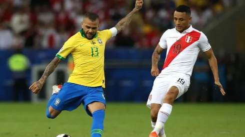 Yoshimar Yotún en el Brasil vs Perú.