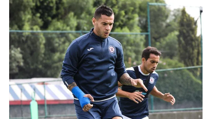 Milton Caraglio entrenando hoy miércoles.