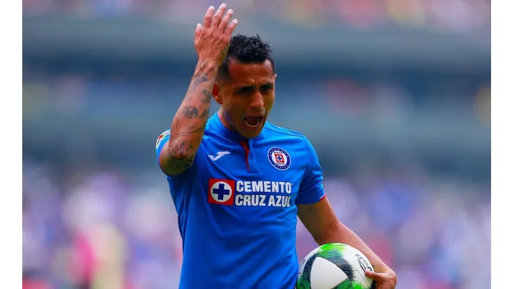 No está en los planes dejar partir al mediocampista peruano
