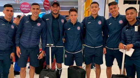 Jugadores de Cruz Azul viajando a Estados Unidos.