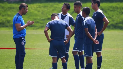 Caixinha mueve sus piezas de cara a reforzar la ofensiva