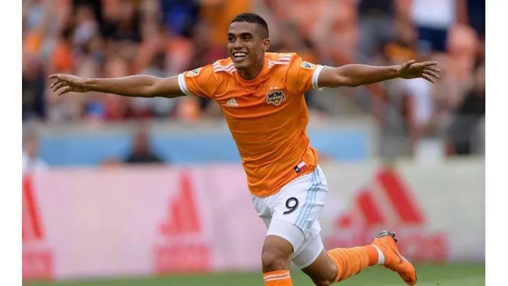 Cruz Azul busca su delantero en los Estados Unidos