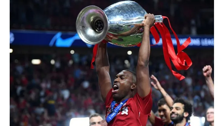 ¿Coincidencia que la ficha de Sturridge haya estado en el sitio de Cruz Azul?