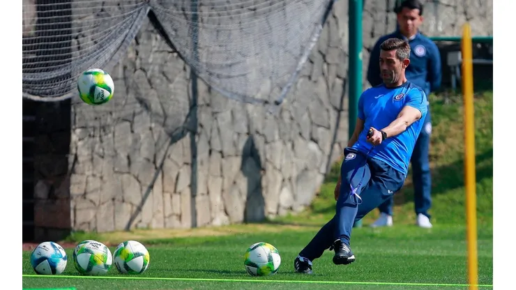 Pedro Caixinha contará con gran parte de los jugadores.
