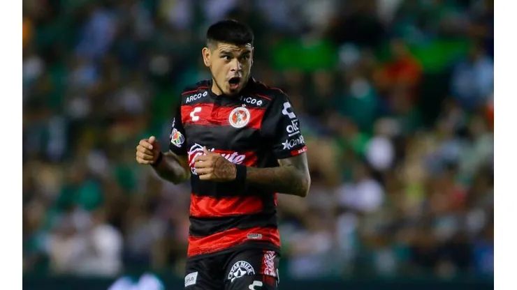 Gustavo Bou en el partido ante León.