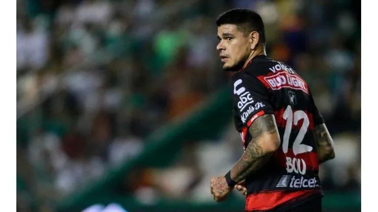 Gustavo Bou en el partido de Tijuana ante León.
