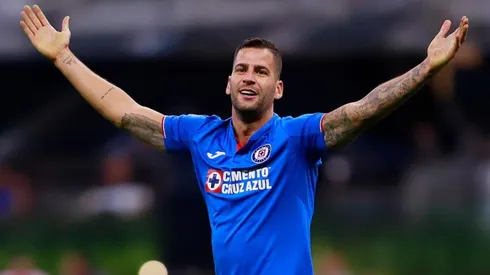 Edgar Méndez en un partido de Cruz Azul.
