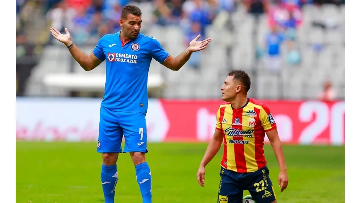 El delantero hará la pretemporada de Cruz Azul.