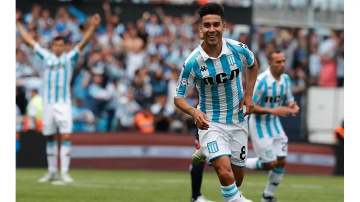Guillermo Fernández en el partido de Racing Club.