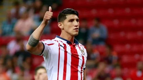 Alan Pulido confirma que no tiene ofertas de Cruz Azul y se queda en Chivas