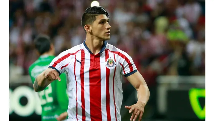 Chivas no ha recibido ofertas de Cruz Azul por el fichaje de Alan Pulido