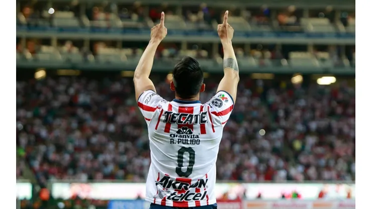 Bombazo: Mediotiempo asegura que Cruz Azul ofertó por Alan Pulido
