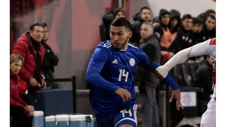 ¿Cuándo viajará Juan Escobar a México para firmar con Cruz Azul?