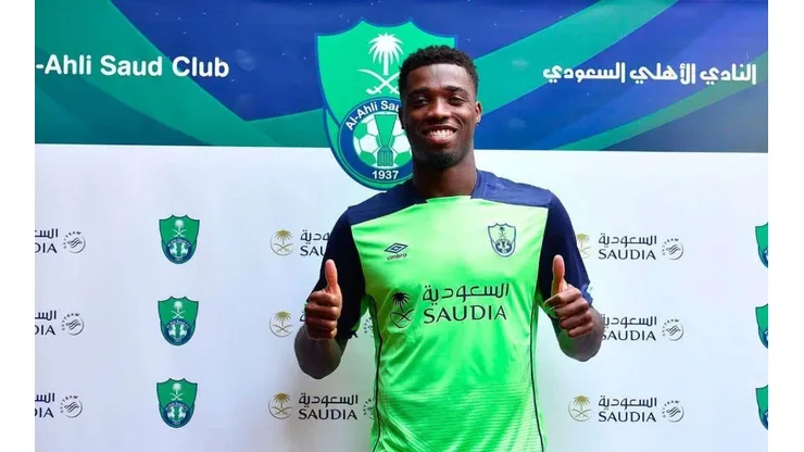 Djaniny Tavares en su presentación en el Al-Ahli.