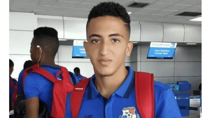 Ángel Orelién en la Selección de Panamá.