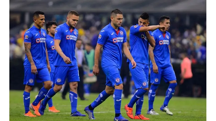 Jugadores de Cruz Azul en el partido de ida.
