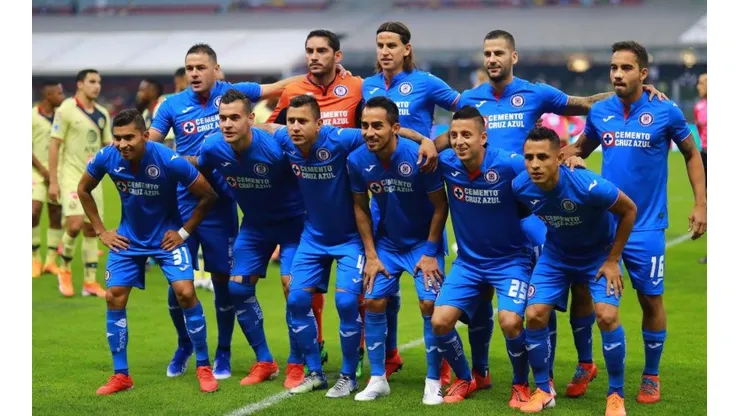 Formación titular de Cruz Azul en el partido de ida.