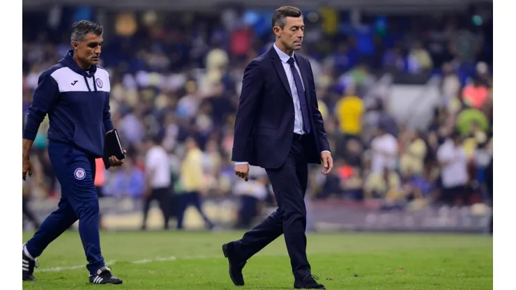 Si no da vuelta el resultado el domingo, Pedro Caixinha se iría de Cruz Azul