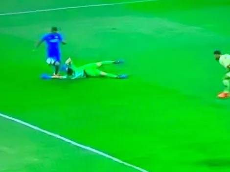Nos están robando: Era penal para Cruz Azul vs América y no lo cobraron