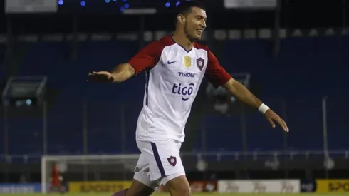 El polivalente zaguero guaraní tendría la predisposición para jugar en Cruz Azul