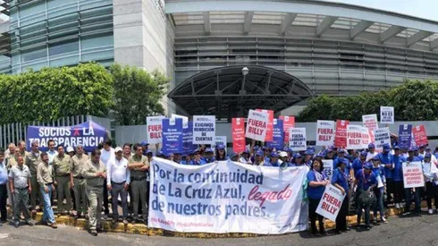 Cooperativa Cruz Azul se manifestó contra Billy Álvarez