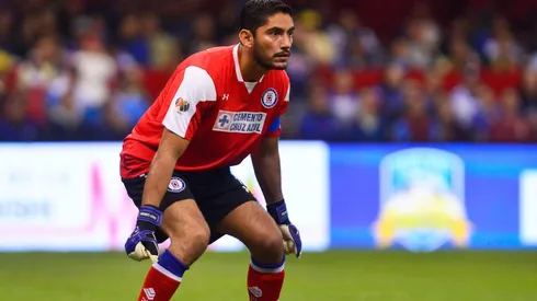 Corona lleva 10 años en Cruz Azul.