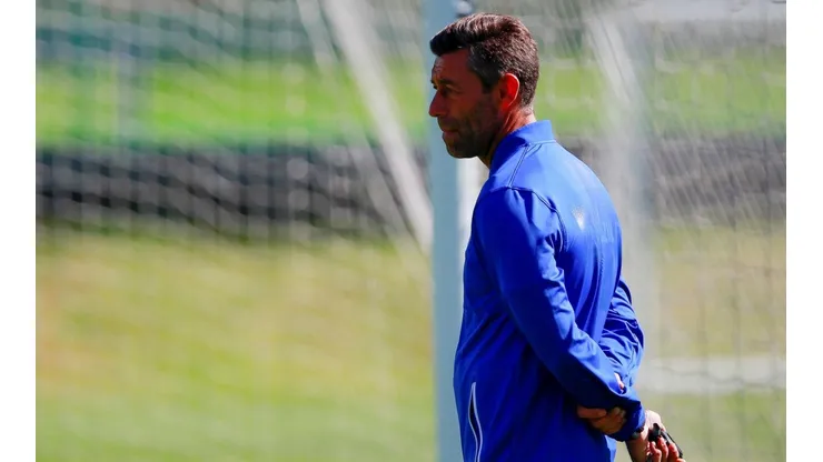 Caixinha ya organiza sus piezas para el duelo del sábado
