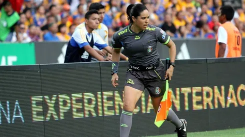 Karen Díaz, asistente arbitral.