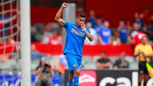 Pineda anotó el 1-0 parcial para Cruz Azul.