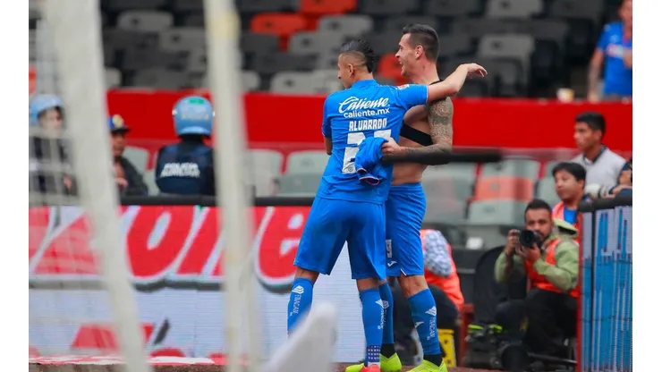 Cruz Azul derrotó por 3-0 a Querétaro.
