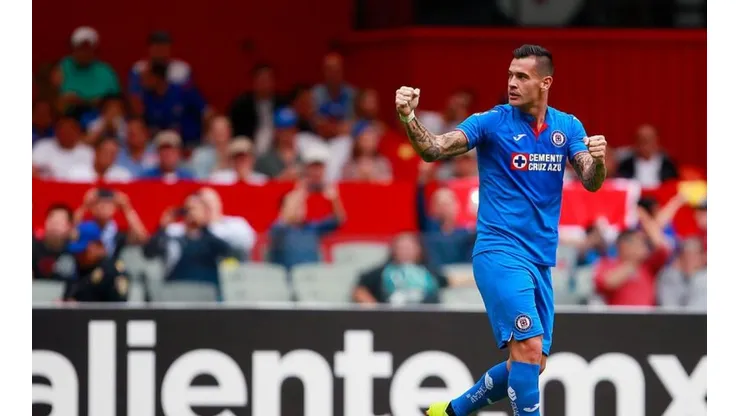 Milton Caraglio celebrando ante Pachuca.