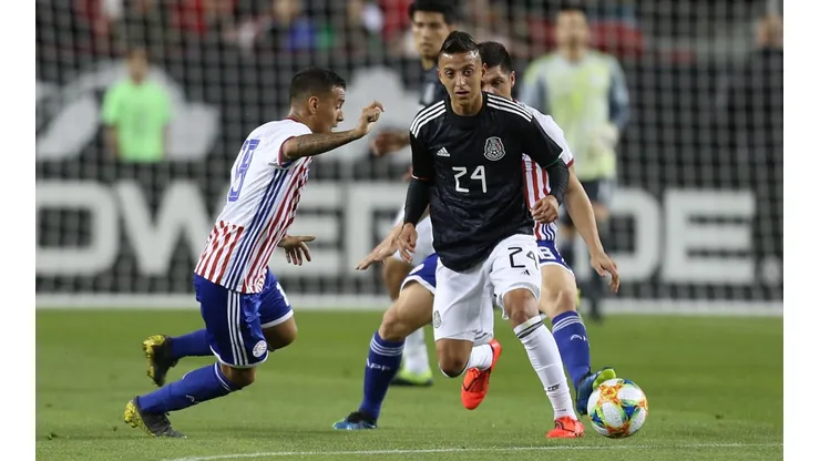 Alvarado jugó ante Paraguay.