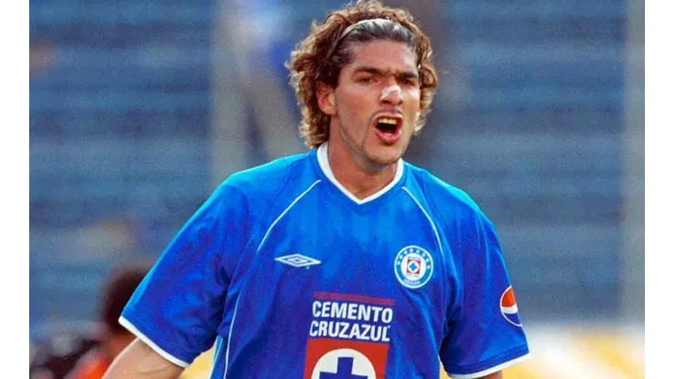 Abreu jugó en Cruz Azul entre 2002 y 2003.