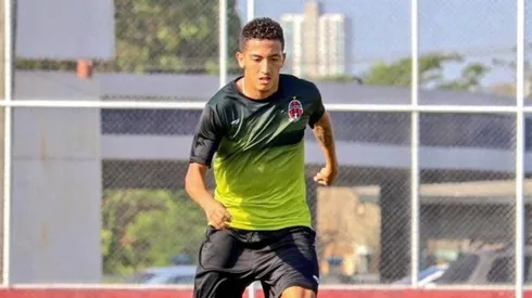 Ángel Orelién entrenador con su club en Panamá.