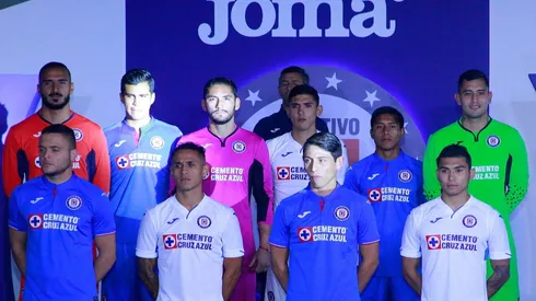 Cruz Azul tiene solo 5 auspiciadores.
