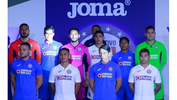 Cruz Azul tiene solo 5 auspiciadores.