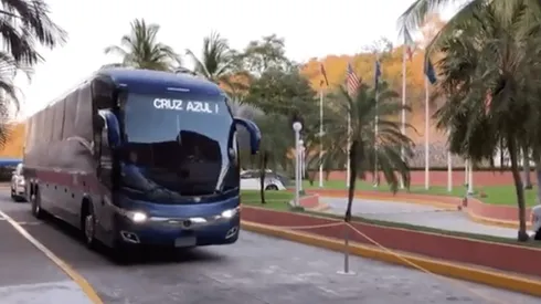Cruz Azul llegando a lxtapa.